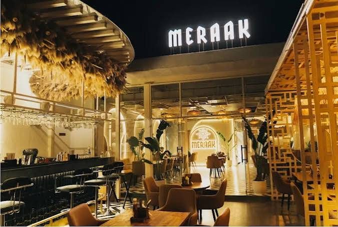 Meraak Cafe signage entrance